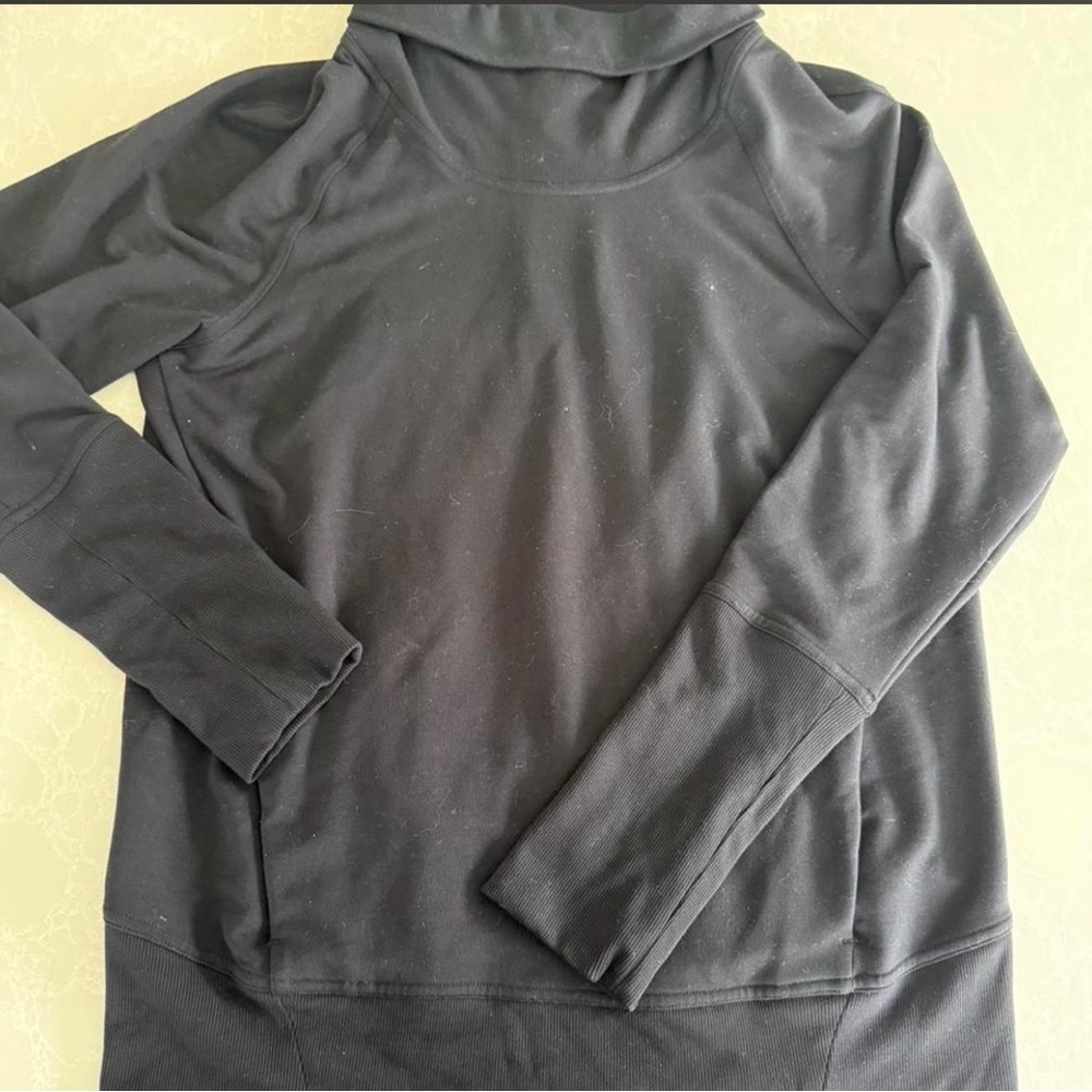 Lulu black hoodie